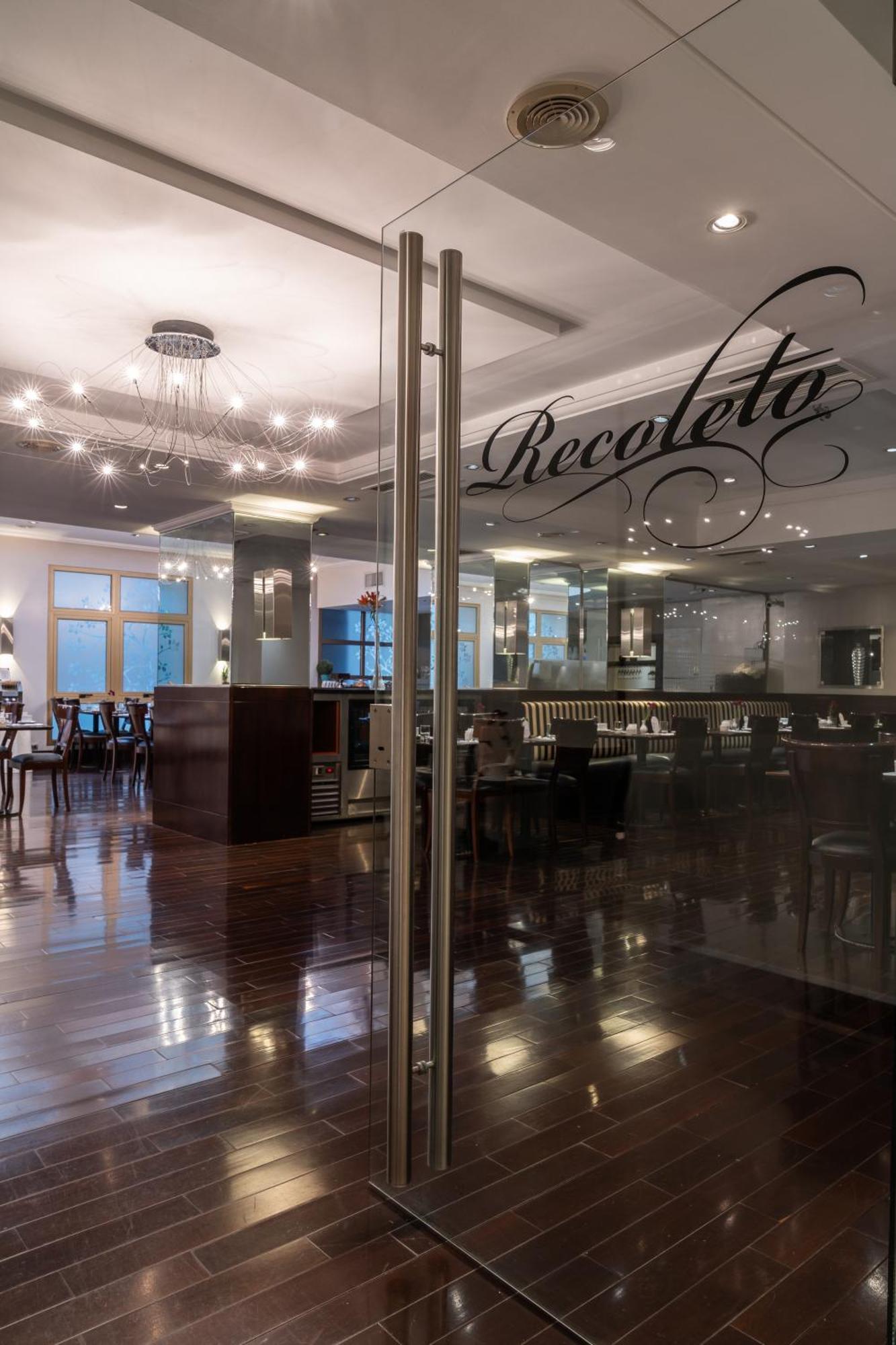 Hotel Intersur Recoleta Буэнос-Айрес Экстерьер фото