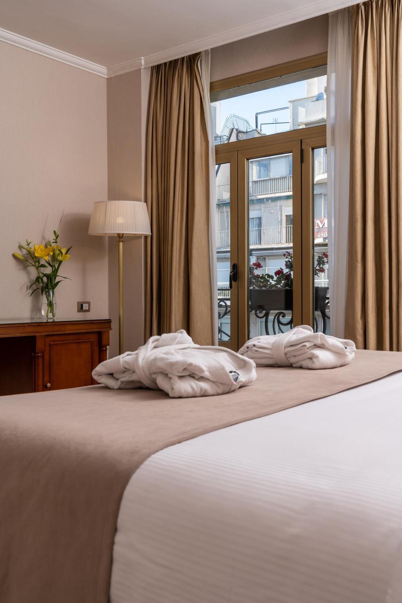 Hotel Intersur Recoleta Буэнос-Айрес Экстерьер фото